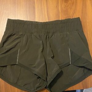 Lululemon Athletica Dark Olive unique short similar to low rise Hotty hot
